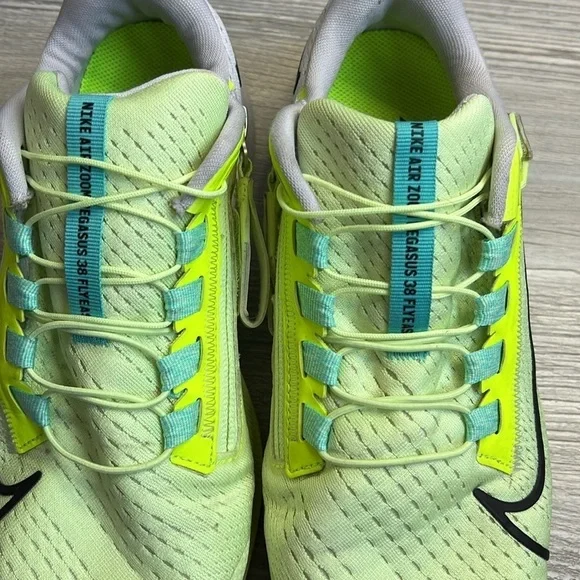 Nike Air Zoom Pegasus Flyease woman’s athletic shoes volt, black, green size 8.5 - Picture 10 of 12